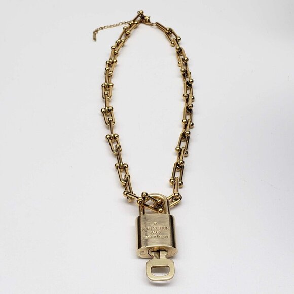 100% Auth Louis Vuitton Lock & Key with Unbranded Gold Plated Chain Necklace - Picture 7 of 11